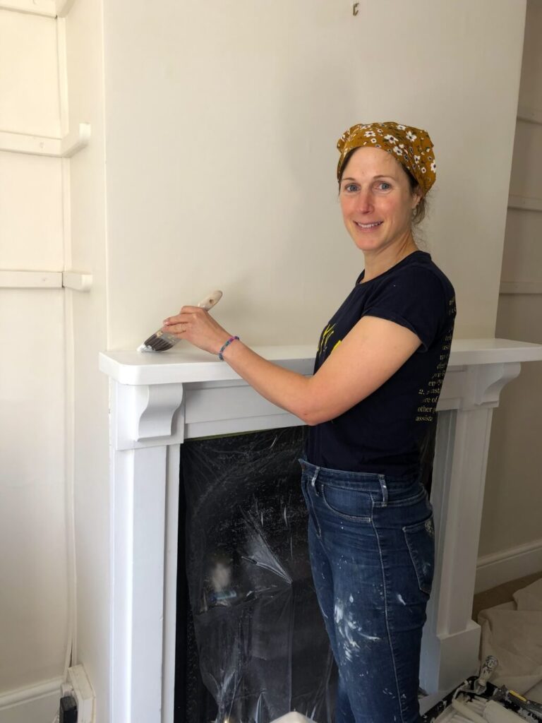 Fran - multi skilled female painter and decorator